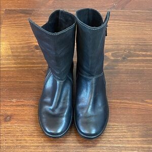 Black Leather Boots - size 7
